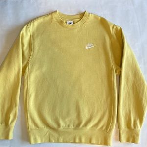 Nike Club Crew Neck Sweatshirt - XS Yellow